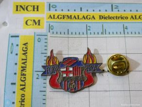 Sammelleidenschaft Sport: PIN DE DEPORTES. FUTBOL. FC BARCELONA FUEGO GORÇA BARÇA. ESCUDO EQUIPO